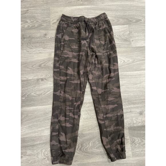 Athleta size 0 camouflage joggers pants - Picture 1 of 4